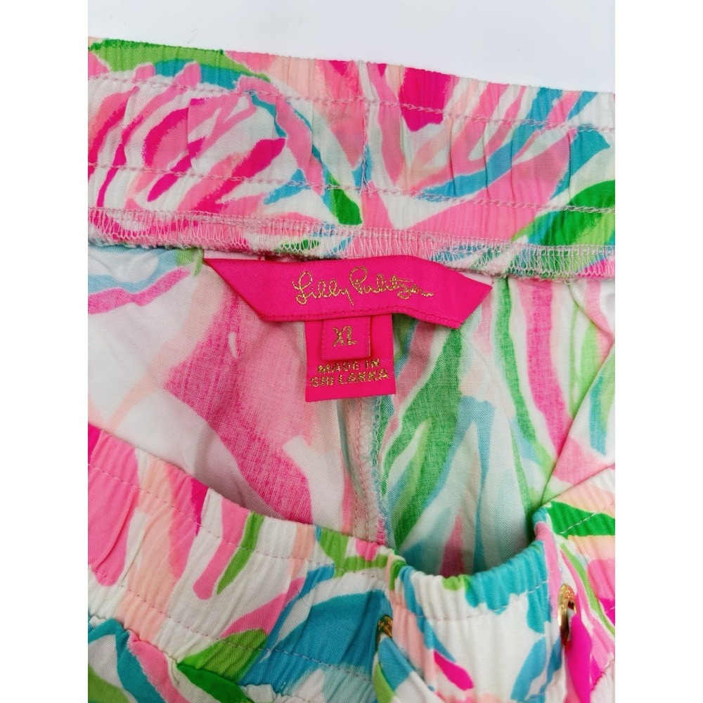 Lilly Pulitzer XL Ruffle Hem Shorts Pink Green Blue Tropical Rayon Pull On - Picture 3 of 10
